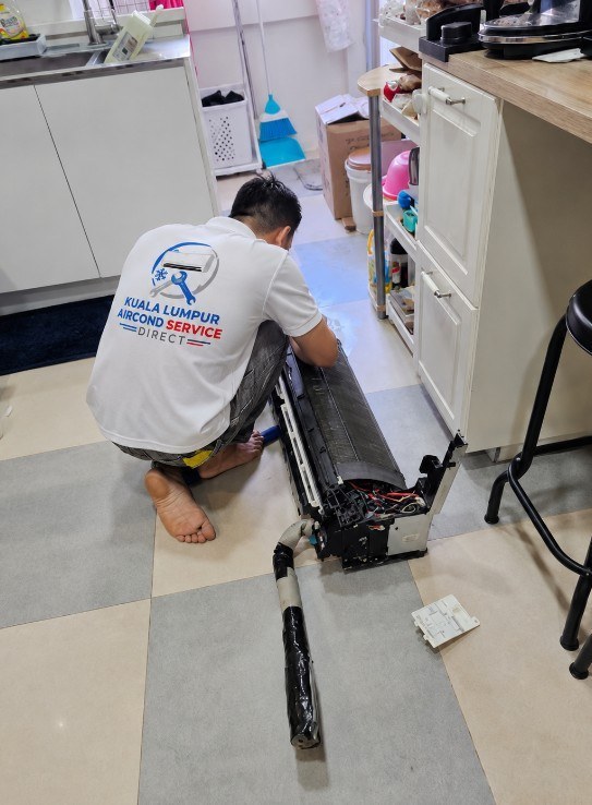 Aircond chemical wash in Kuala Lumpur